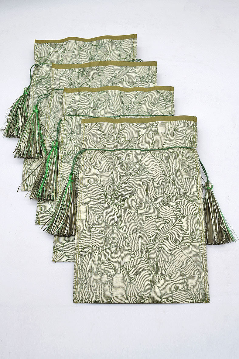 Tassel Tie Drawstring Paper Gift Pouch with Christmas print, Set of 4, 21X18cm