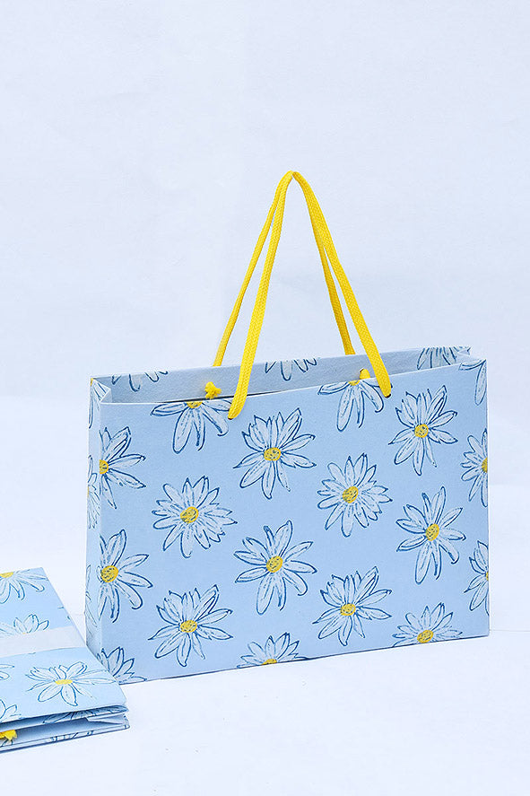Daisies Floral Blue Gift Bags, Set of 4