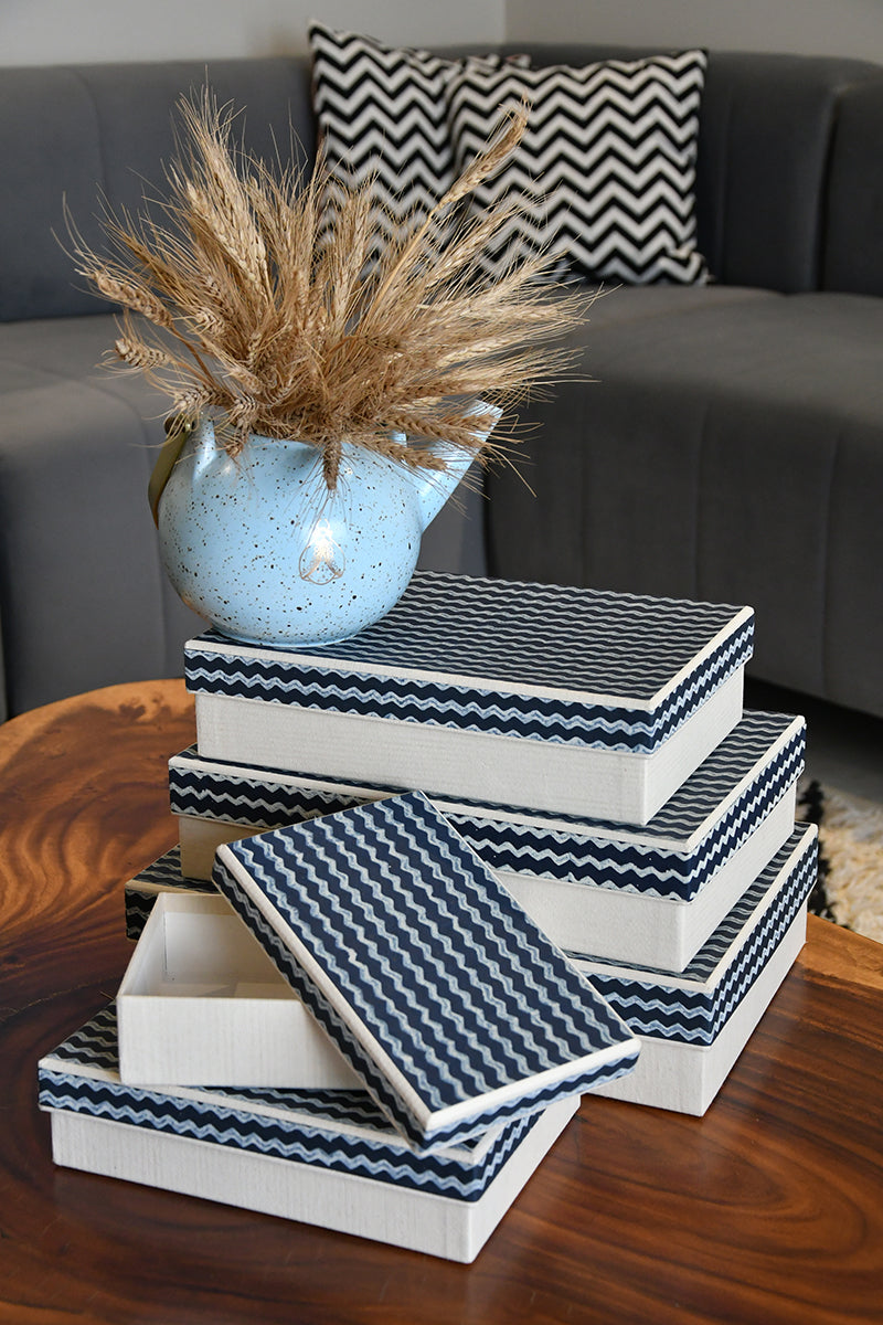 Zigzag Stripes Rectangular Gift Box