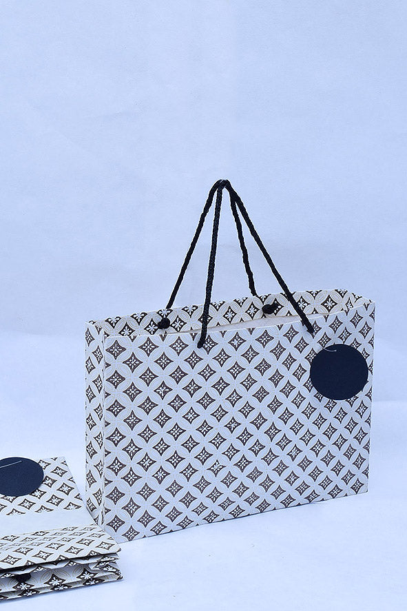 Circular Patterns Ivory Gift Bags, Set of 4