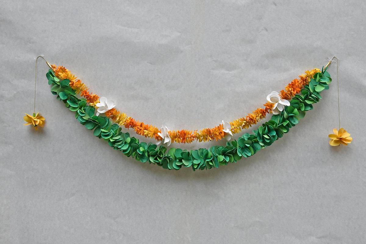Mogra Flower & Green Leaves paper Vandanwar / Toran