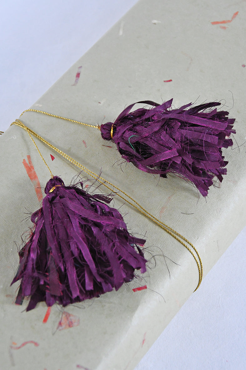 Festive Décor: Silk Tassels Gift Topper l Rickshaw Recycle