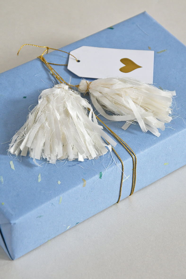 Festive Décor: Silk Tassels Gift Topper l Rickshaw Recycle