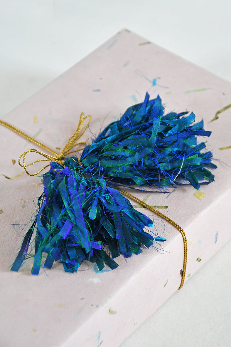 Festive Décor: Silk Tassels Gift Topper l Rickshaw Recycle