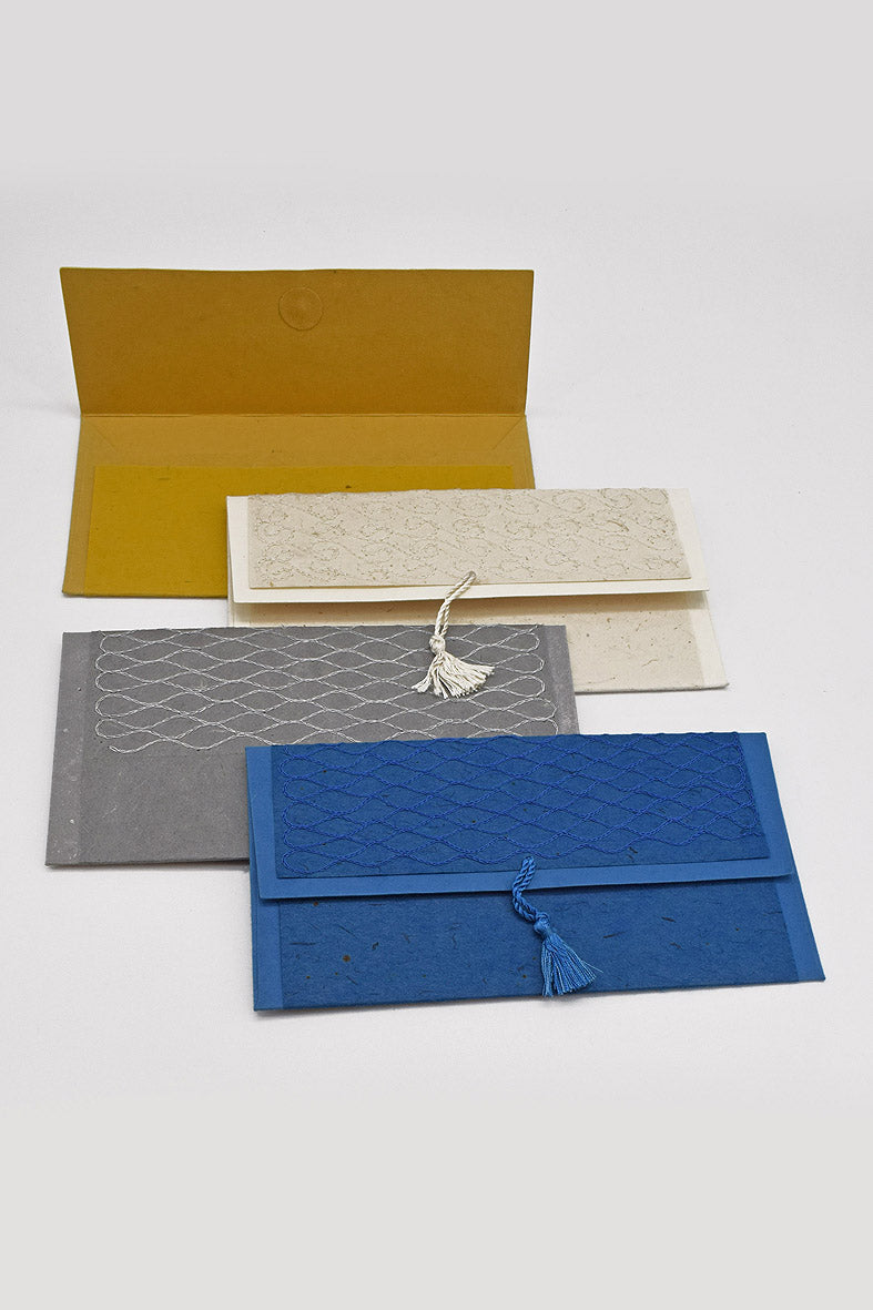 Greeting/Gift envelope with Embroidered Daphne Paper Covering