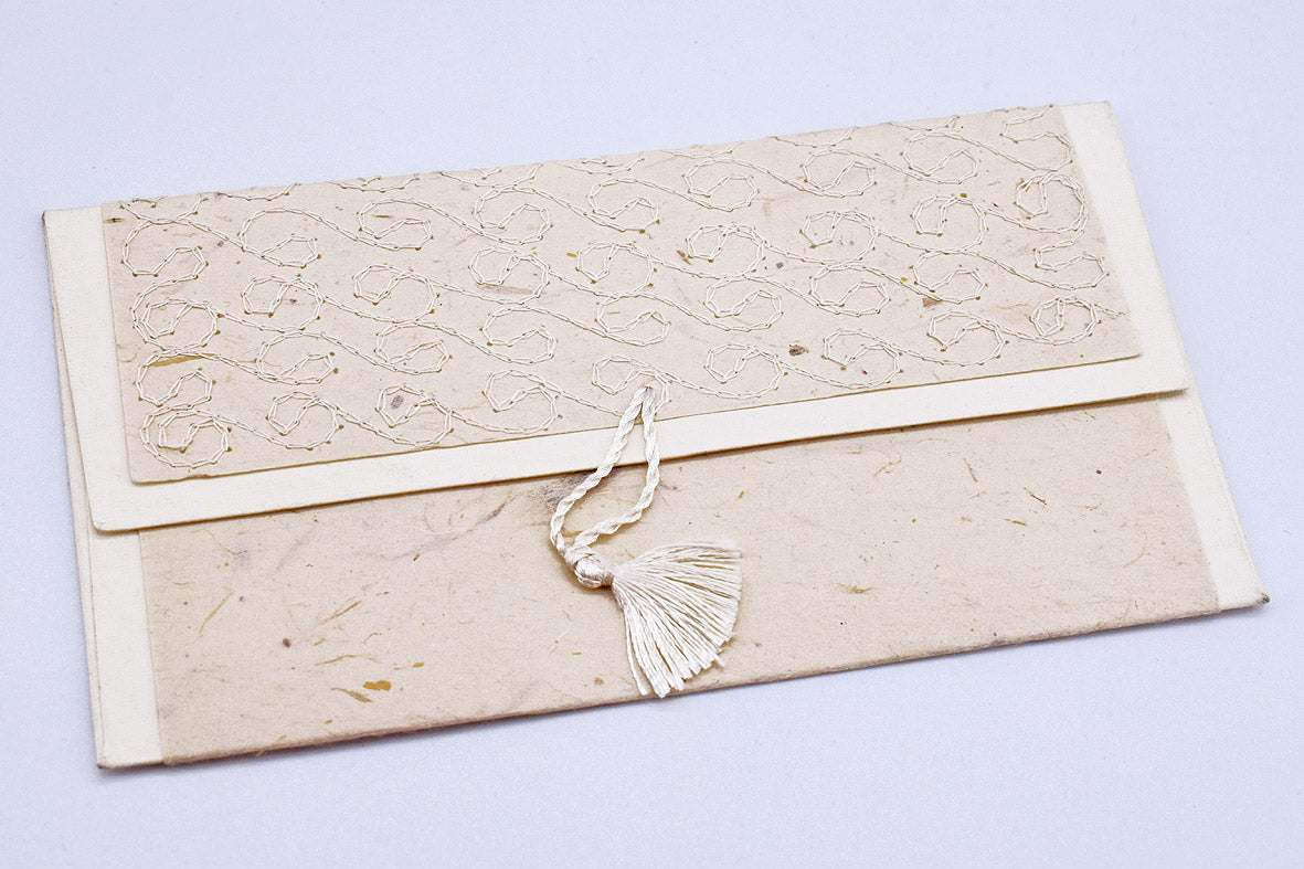 Greeting/Gift envelope with Embroidered Daphne Paper Covering