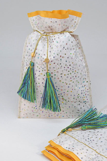 Tassel Tie Drawstring Paper Gift Pouch with Easter print, Set of 4, 21X18cm