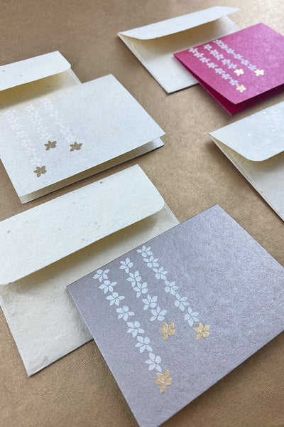 Metallic Printed Card With Gift Envelopes Online