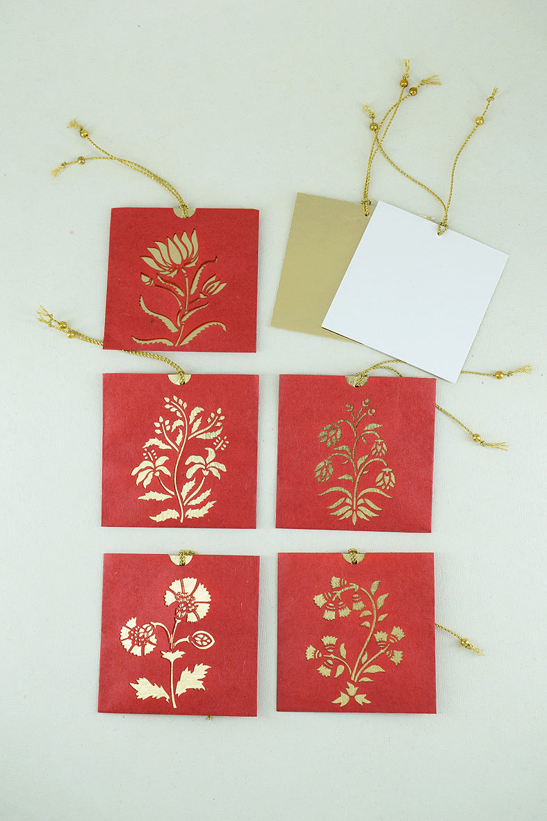 Floral Motif Cutwork Envelope & Gold Foiled Tag