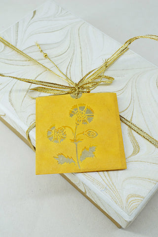  Floral Motif Cutwork Gift Envelope & Gold Foiled Tag Online