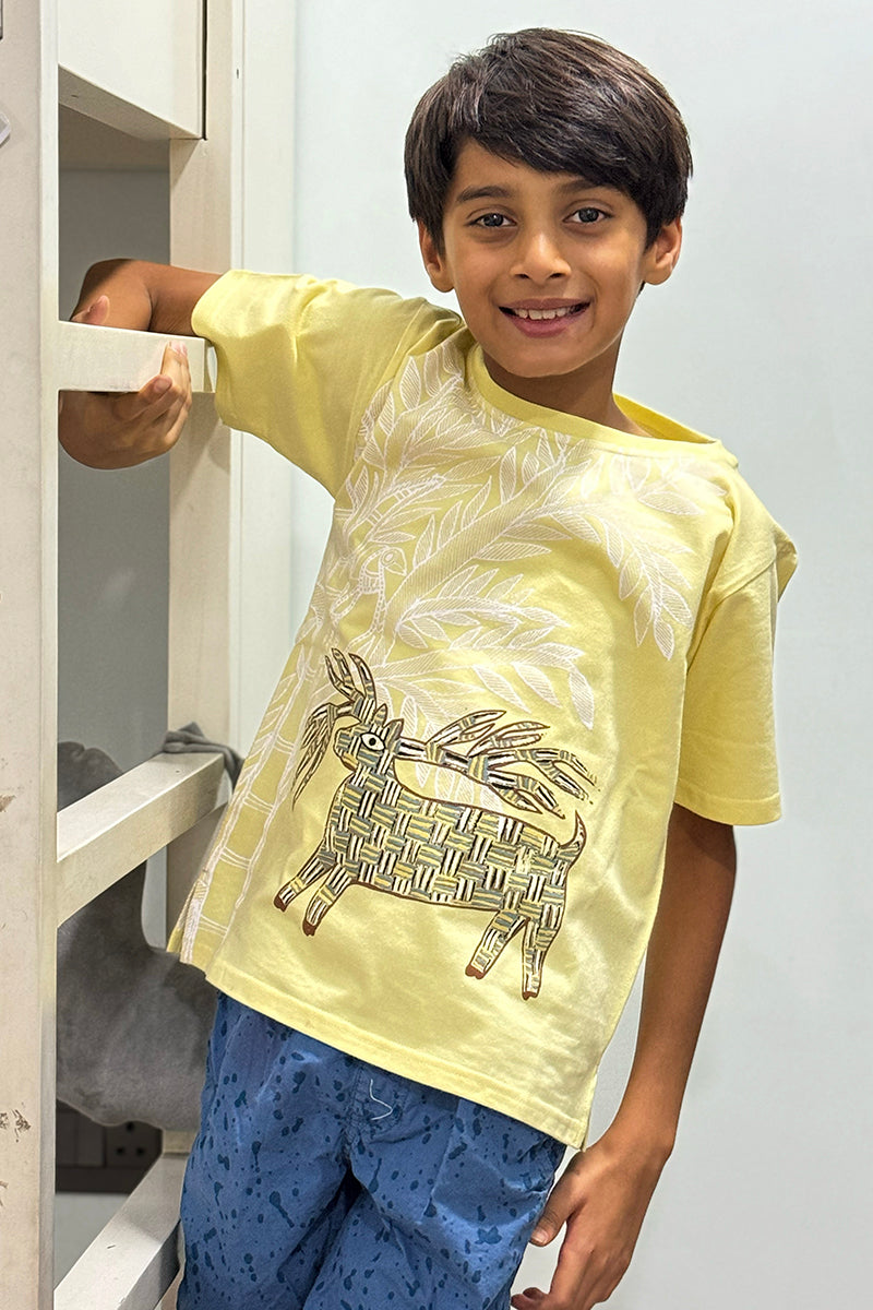 Butterfly Yellow Folk Deer Drawing Kids T-Shirt