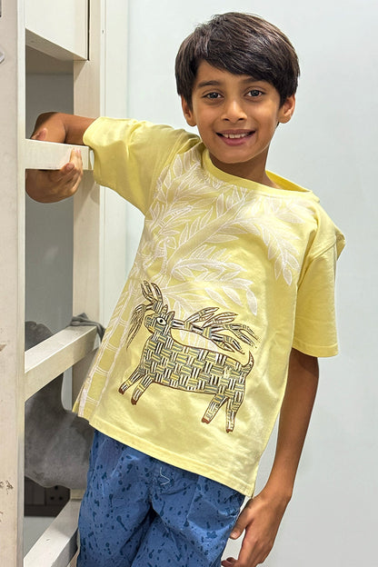 Butterfly Yellow Folk Deer Drawing Kids T-Shirt