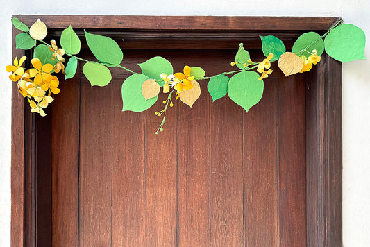 Amaltas Flower & Paan Leaf Bandhanwar / Toran, Yellow
