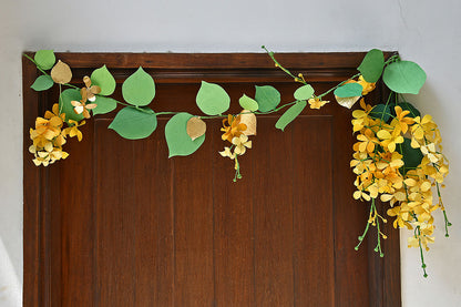 Amaltas Flower & Paan Leaf Bandhanwar / Toran, Yellow