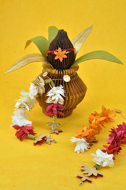 Concertina Sringaar Kalash & Nariyal with Flower Ladi