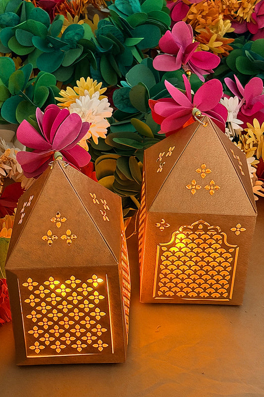 Hut Light with Mogra Flower Ladi, Set of 2