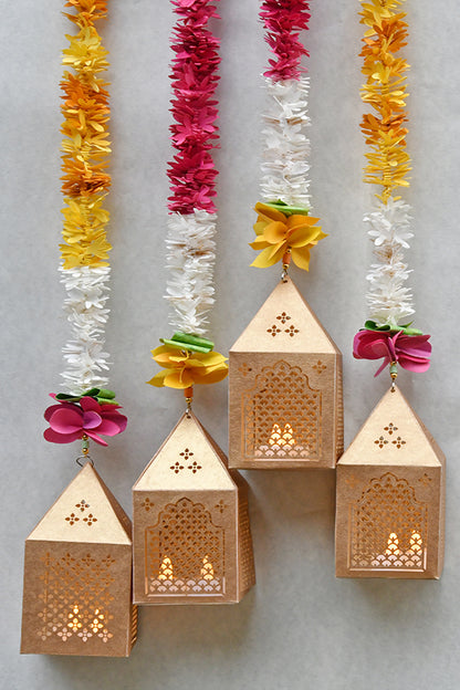 Hut Light with Mogra Flower Ladi, Set of 2