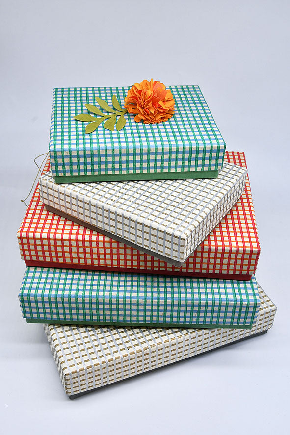 Gift Box for Mithai / Chocolates - Grid Print with Plain Paper Base
