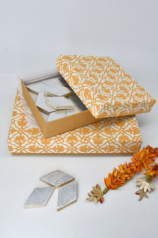 Gift Box for Mithai / Chocolates - Jaipur Turnaround Pattern with Plain Paper Base