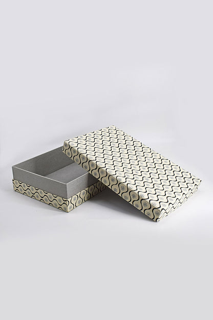Ogee Star Rectangular Inset Gift Box
