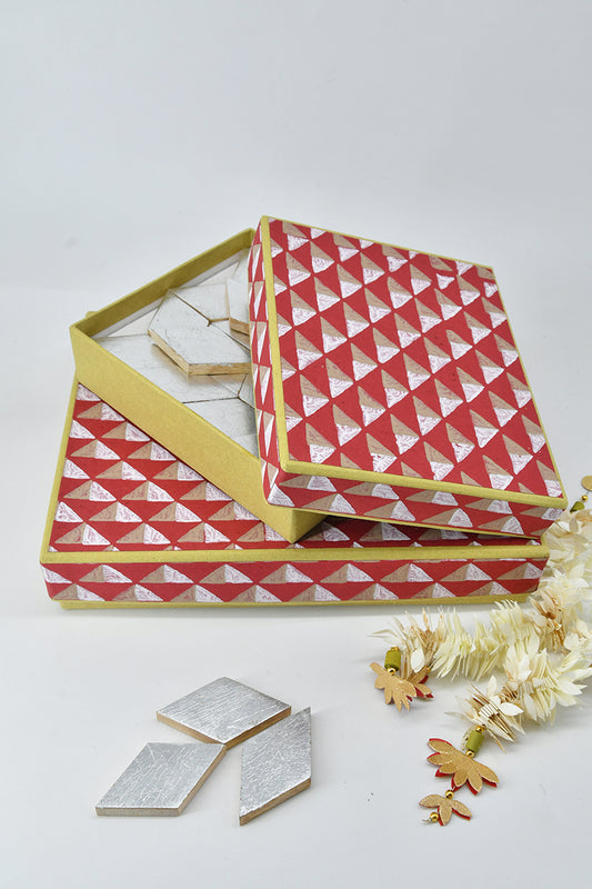 Gift Box for Mithai / Chocolates - 2 Triangle Grid with Plain Paper Base