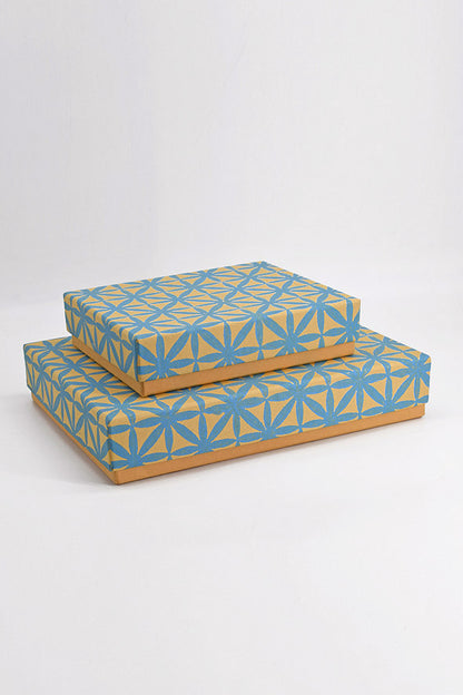 Gift Box for Mithai / Chocolates - Tapa Grid Print with Plain Paper Base