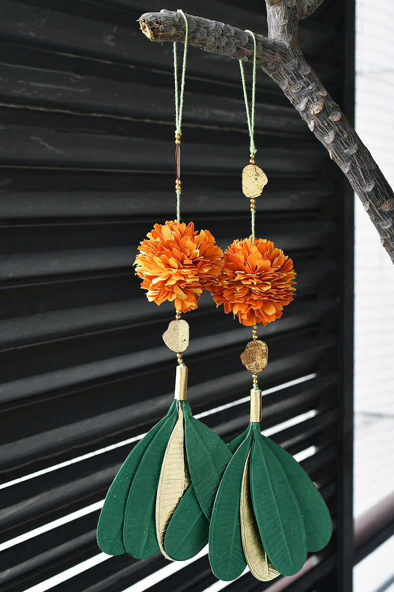 Savera - Daisy Diya, Marigold Hanging & Ashok Leaf Vandanwar Gift Box