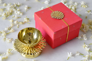 Dahlia Disc Diya With Topper Diwali Gift Hamper Online