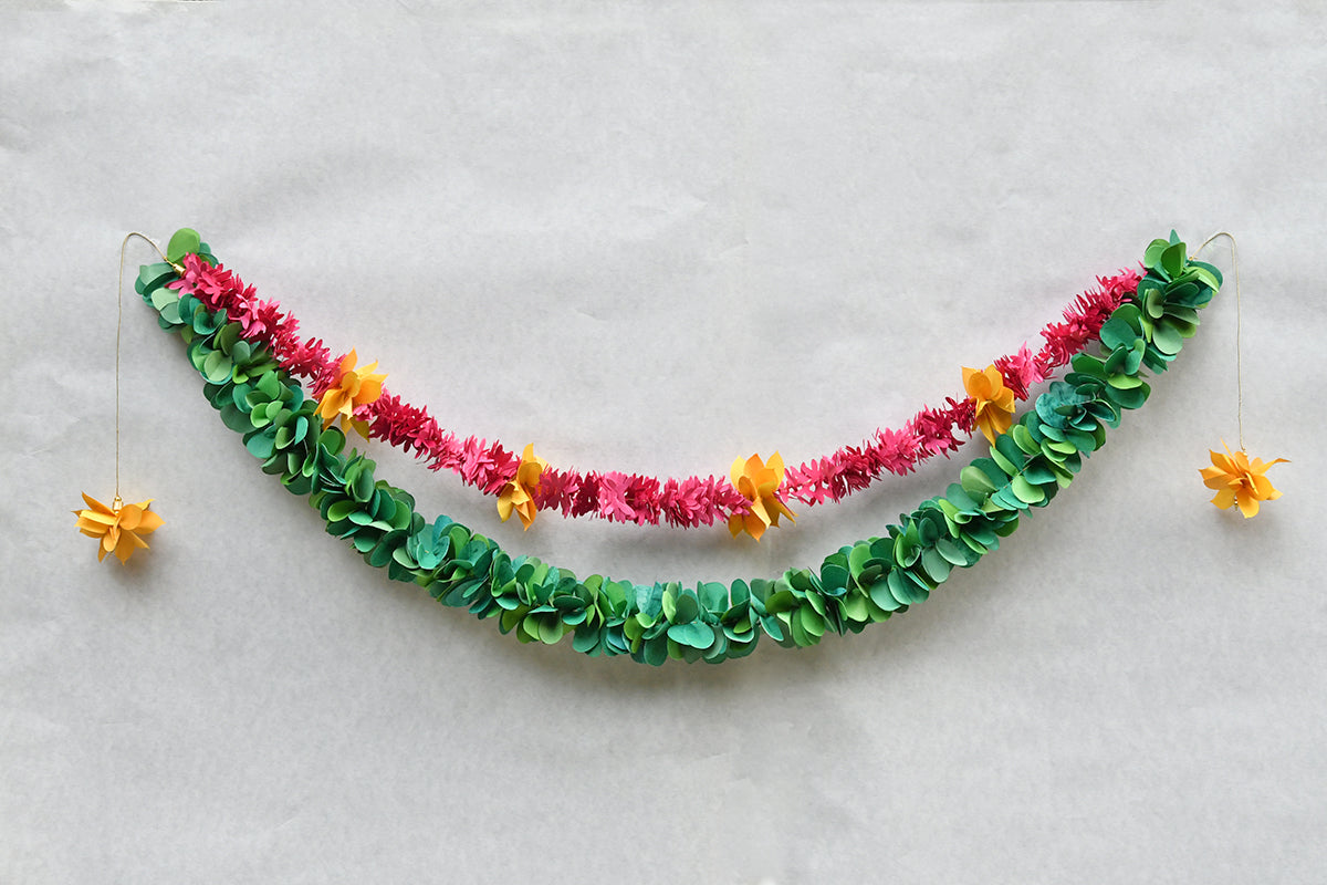 Mogra Flower & Green Leaves paper Vandanwar / Toran