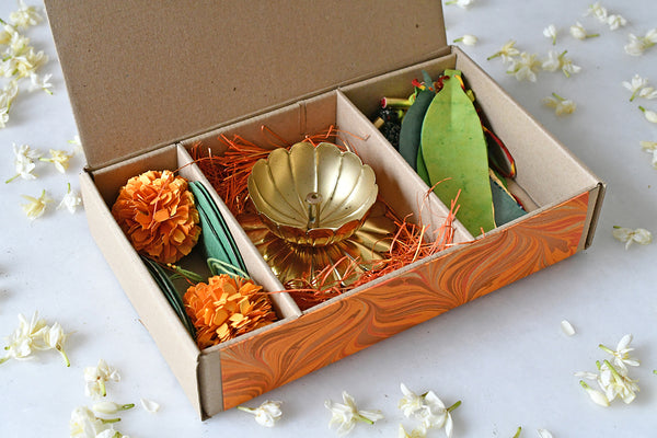 Savera - Daisy Diya, Marigold Hanging & Ashok Leaf Vandanwar Gift Box