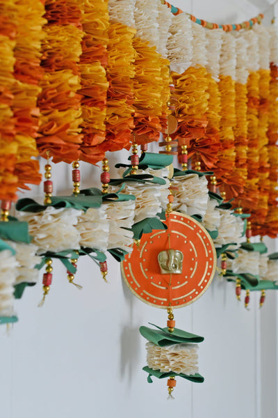 Flowers & Leaves Ladis Vandanwar with Paper Mache Ganesh Ornament