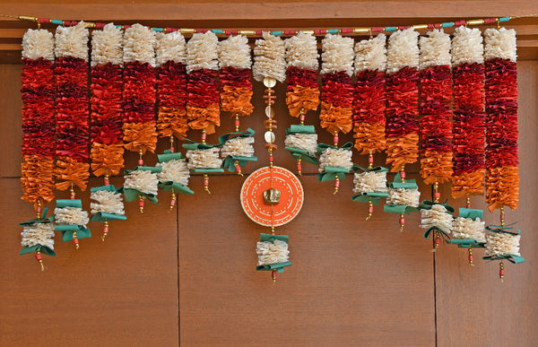 Flowers & Leaves Ladis Vandanwar with Paper Mache Ganesh Ornament