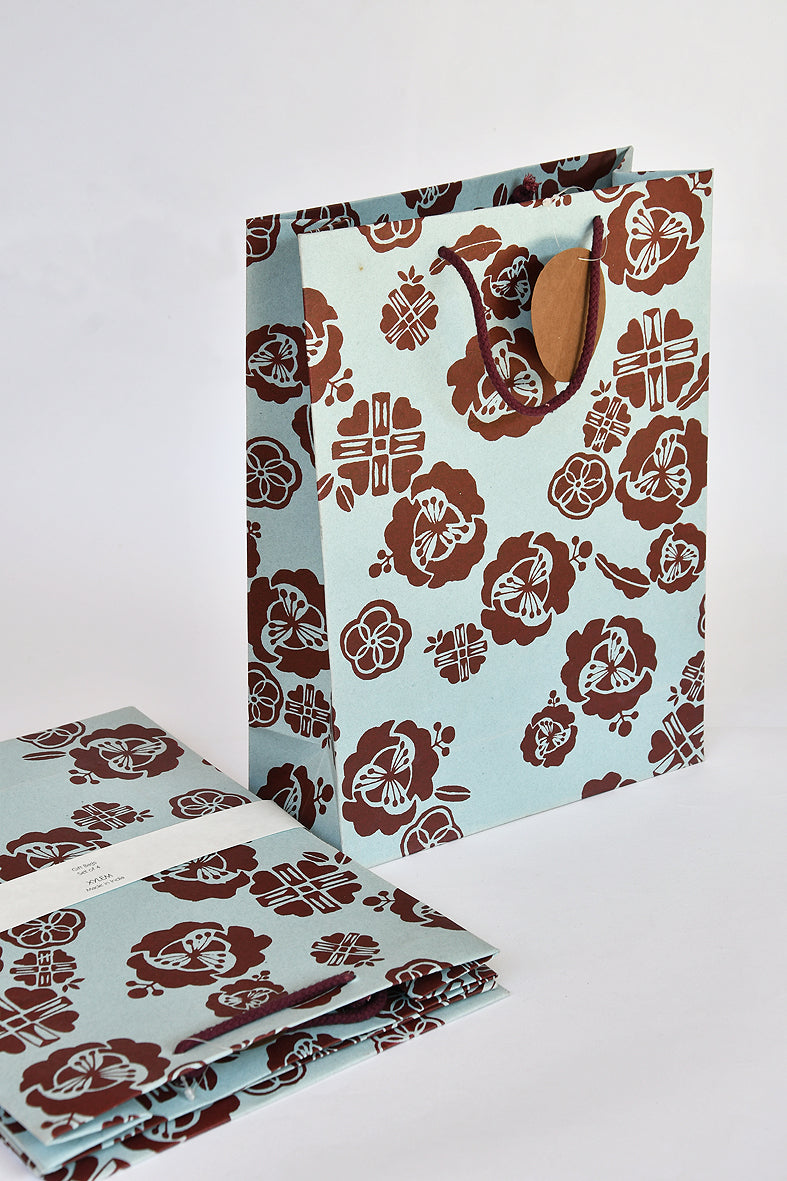 Give in Style: Gift Bags Japanese Roundels l Rickshaw
