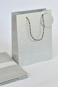 Give in Style: Gift Bags Raidana Dots l Rickshaw Recycle