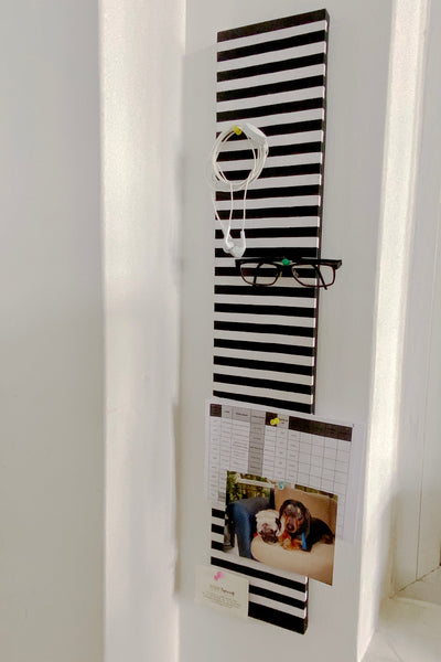 Tackbord black and white stripe
