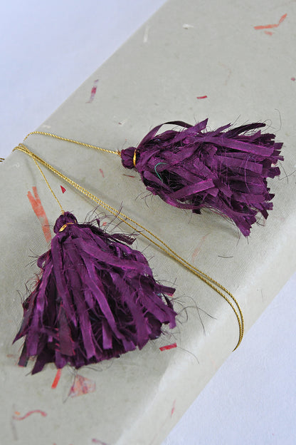 Festive Décor: Silk Tassels Gift Topper l Rickshaw Recycle