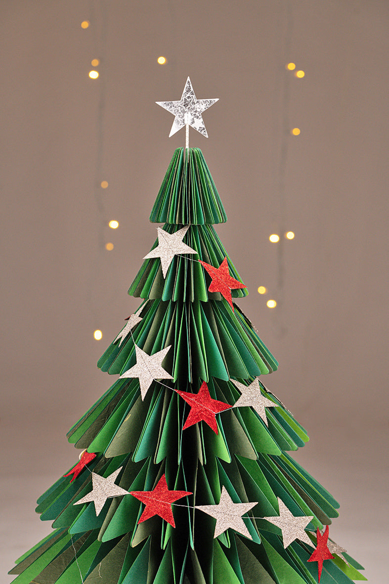 Festive Décor: Star Strings Golden accents