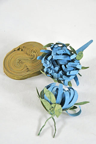Festive Décor: Paper Flower Gift Topper l Rickshaw Recycle