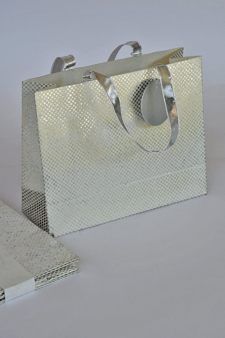 Give in Style: Gift Bags Dots Prints l Rickshaw Recycle